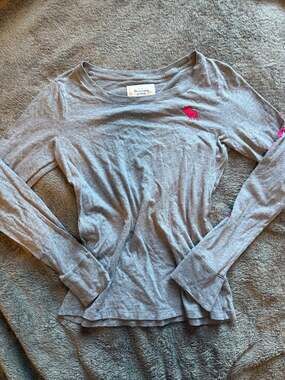 Abercrombie & Fitch Long Sleeve Top Size L Gray